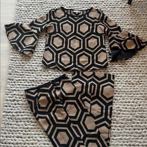 Trina Turk Black and Tan Chevron Top AND pants. Size 8/M NWOT